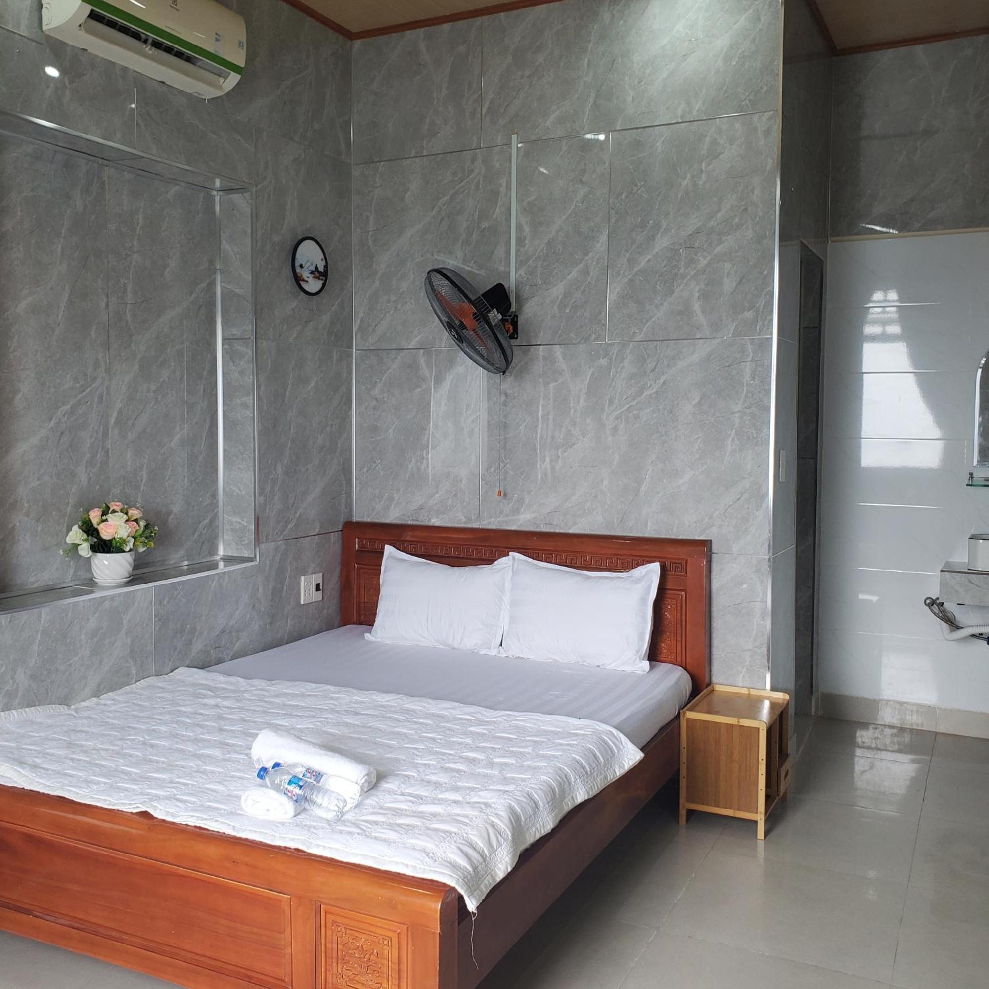 Tuan Thanh Homestay Tân Hiệ Exterior foto